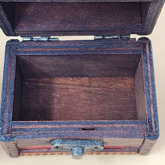 Set Of 2 Antique Style Mini Wooden Treasure Chest Boxes With Latch - Picture 9 of 14
